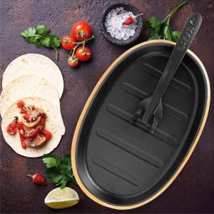 Lava Oval Cast Iron Plate With Wooden Base 18x28cm