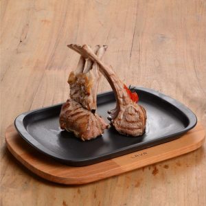 Lava Rectangular Cast Iron Plate With Wooden Base 32x20cm