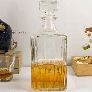 Square Decanter with Glass Lid